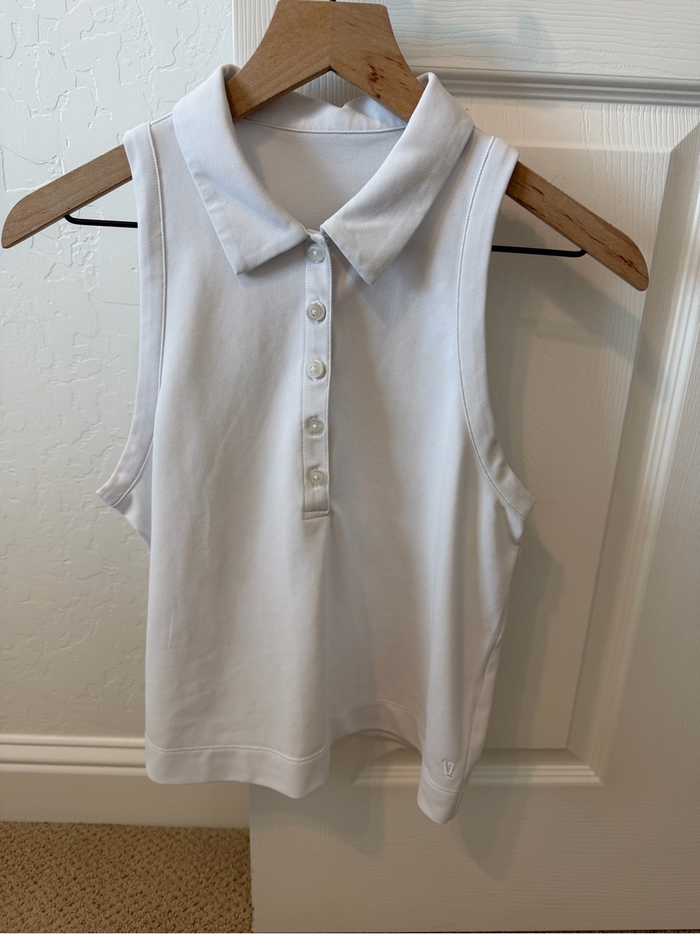 Vuori Women White Sleeveless Polo Tank Top